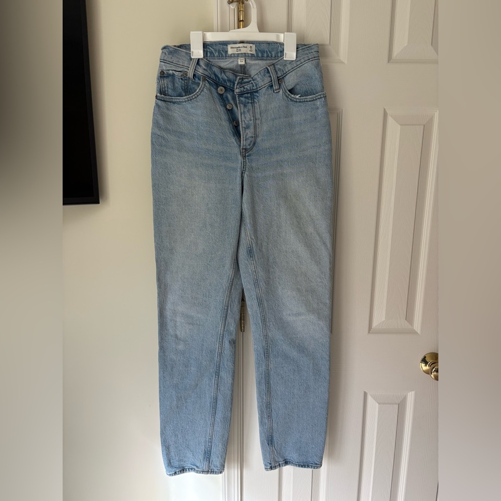 Abercrombie & Fitch Curve Love High Rise Dad Jeans – Size 26 /2 Long